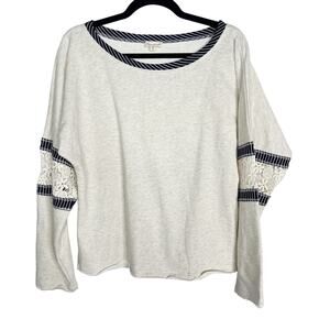 New Hem & Thread Large L Cream Heather Blue Lace Inset Striped Trim Sweatshirt